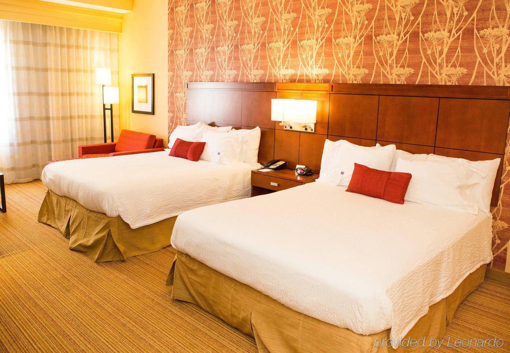 Courtyard By Marriott Victorville Hesperia Exterior photo